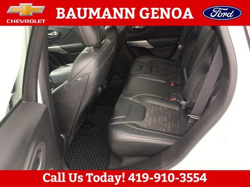 Used 2022 Jeep Cherokee Latitude w/ Trailer Tow Group AWD/4WD image 15