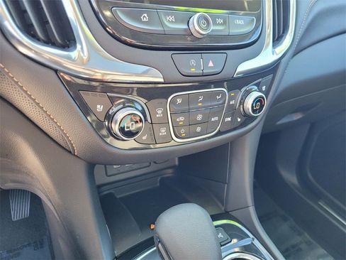 Used 2023 Chevrolet Equinox Premier image 26