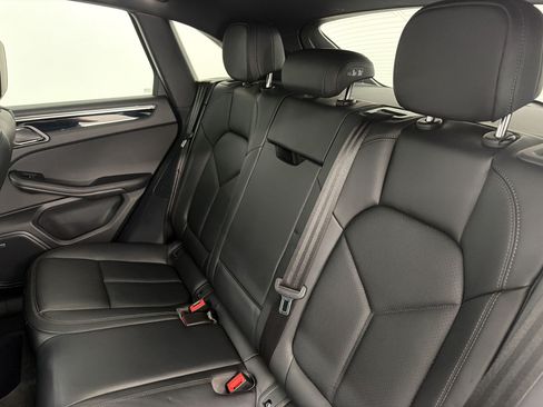 Used 2026 Porsche Macan AWD/4WD image 27