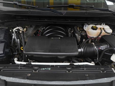 Used 2024 Chevrolet Suburban Z71 AWD/4WD image 35