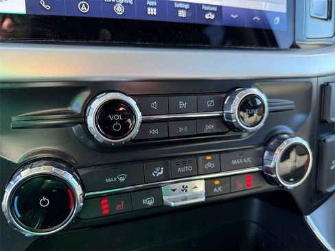 Certified 2022 Ford F150 XLT w/ Equipment Group 302A High image 21