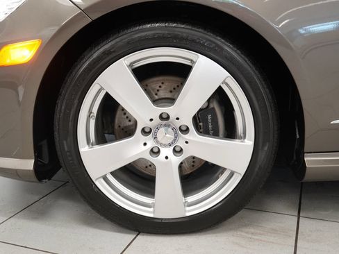 Used 2010 Mercedes-Benz E 350 Sedan image 17