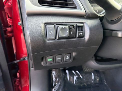 Used 2017 Nissan Sentra SV FWD image 17