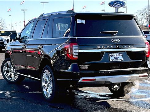 New 2024 Ford Expedition Platinum image 3