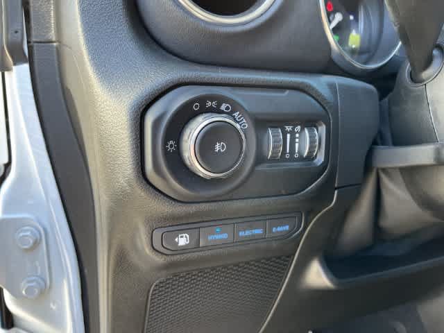 Used 2021 Jeep Wrangler Unlimited Sahara w/ Cold Weather Group AWD/4WD image 36