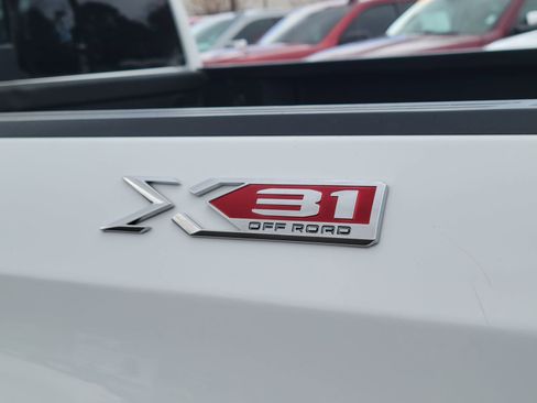 Used 2022 GMC Sierra 1500 SLT w/ SLT Premium Package image 13