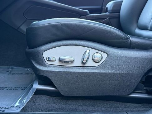 Used 2023 Porsche Macan Turbo image 27