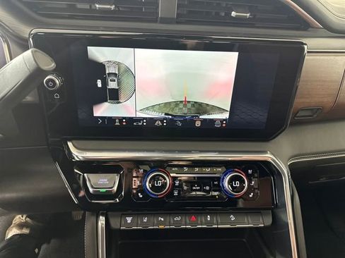 Used 2025 GMC Sierra 2500 Denali Ultimate image 22