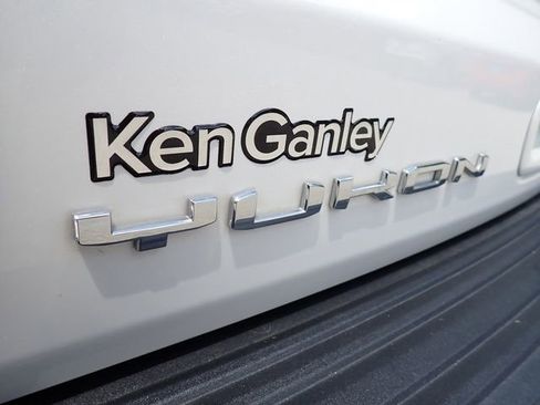Used 2021 GMC Yukon Denali AWD/4WD image 7