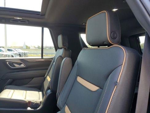 Used 2022 GMC Yukon AT4 image 9