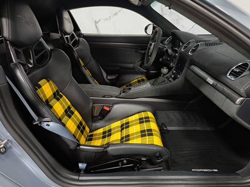 Used 2023 Porsche 718 Cayman GT4 RS w/ Weissach Package RWD image 2