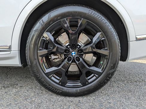 Used 2023 BMW X7 xDrive40i w/ Premium Package AWD/4WD image 55