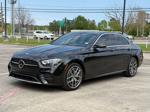 Used 2022 Mercedes-Benz E 450 4MATIC Sedan image 1