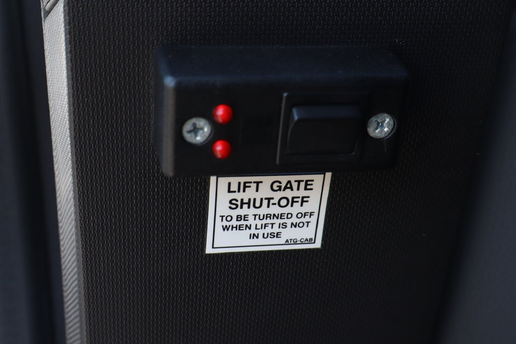 Used 2019 Ford F650 2WD Crew Cab Super Duty image 25