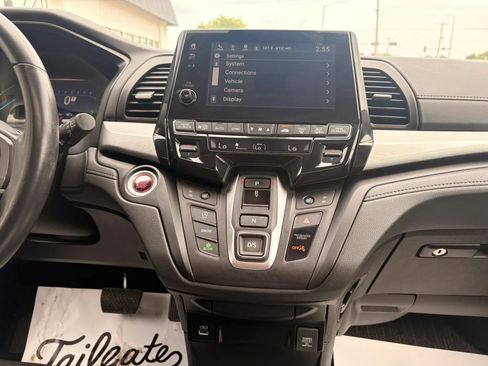 Used 2024 Honda Odyssey EX-L image 18