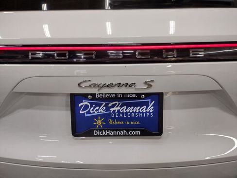 Used 2019 Porsche Cayenne S image 14