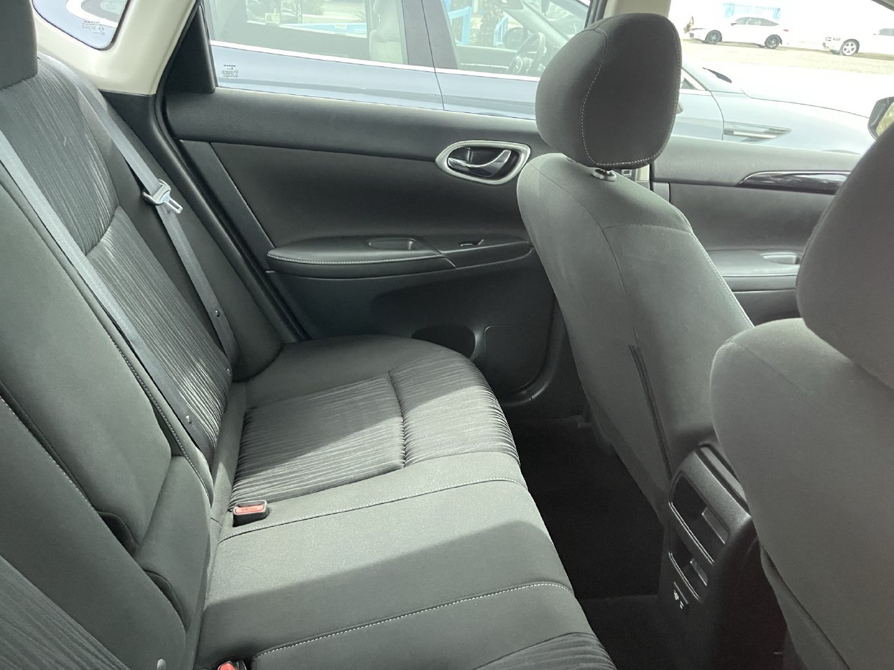 Used 2019 Nissan Sentra SV FWD image 8