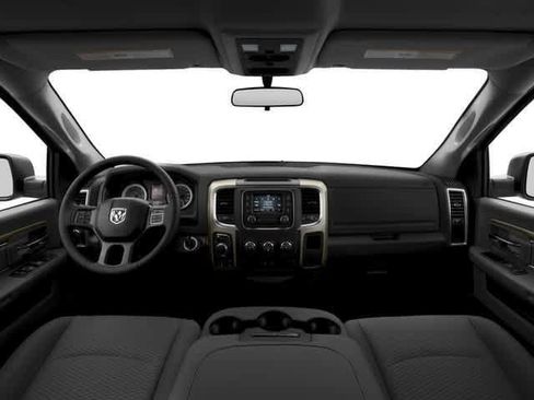 Used 2017 RAM 1500 Big Horn RWD image 5