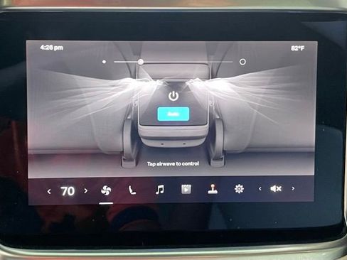 Used 2022 Tesla Model S AWD/4WD image 17