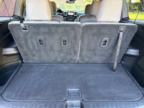Used 2017 Honda Pilot Elite image 14