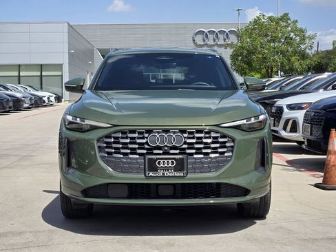 Used 2025 Audi Q5 Premium Plus w/ Premium Plus AWD/4WD image 4