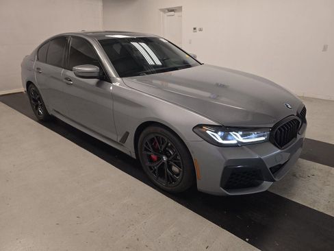 Used 2023 BMW 540i w/ M Sport Package image 4