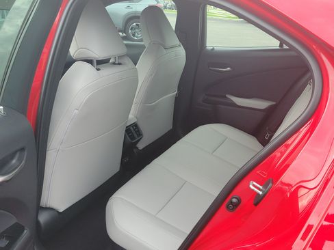Used 2024 Lexus UX 250h F Sport FWD image 14