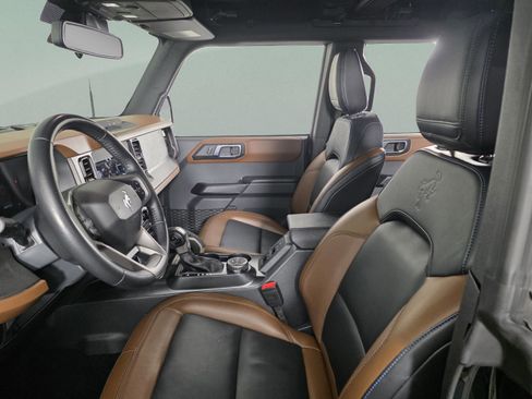 Used 2024 Ford Bronco Outer Banks image 9