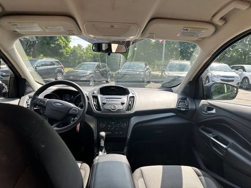 Used 2017 Ford Escape SE AWD/4WD image 21