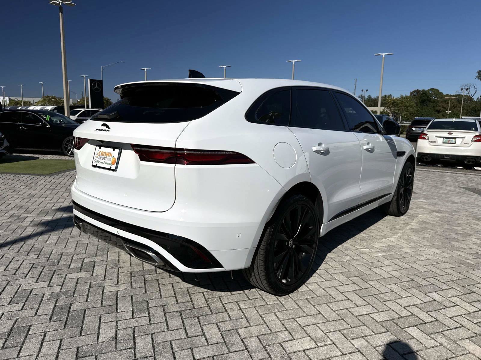 Used 2025 Jaguar F-PACE R-Dynamic S AWD/4WD image 5