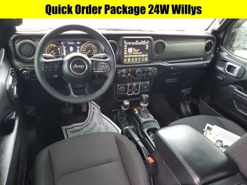 Certified 2023 Jeep Gladiator Willys image 9