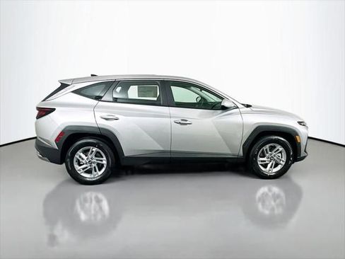 New 2026 Hyundai Tucson SE image 2