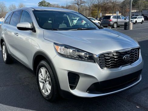 Used 2019 Kia Sorento LX image 8