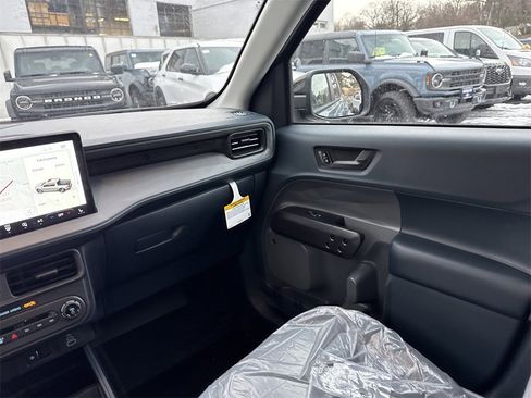 New 2026 Ford Maverick Lariat w/ Black Appearance Package image 17