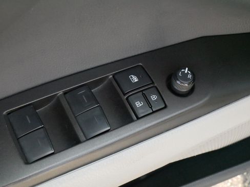 Certified 2023 Toyota Camry SE FWD image 19