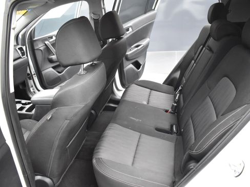 Used 2021 Kia Sportage LX image 25