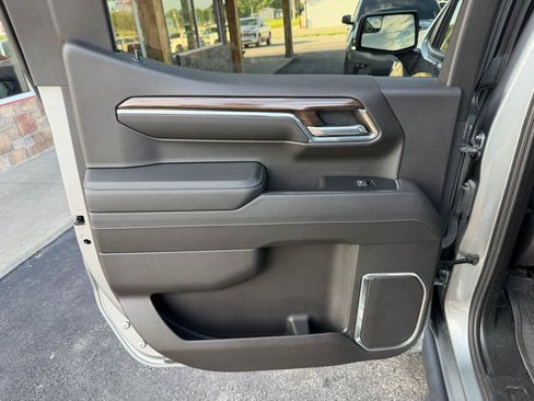 Used 2024 Chevrolet Silverado 1500 RST AWD/4WD image 16