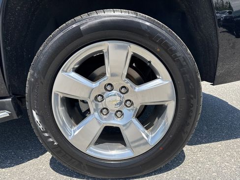 Used 2018 Chevrolet Tahoe Premier AWD/4WD image 38