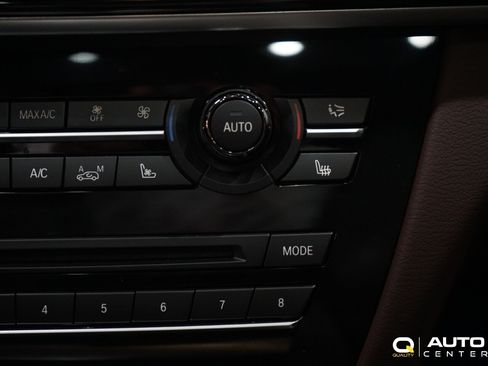 Used 2018 BMW X5 xDrive50i AWD/4WD image 25