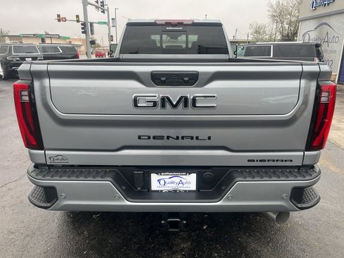 Used 2026 GMC Sierra 3500 Denali Ultimate w/ LPO, Black Badging Package AWD/4WD image 7