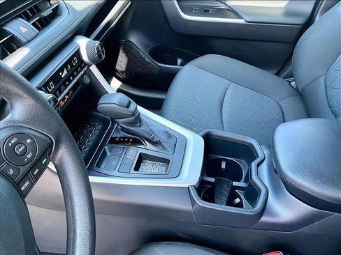 Used 2025 Toyota RAV4 XLE w/ Convenience Package FWD image 15