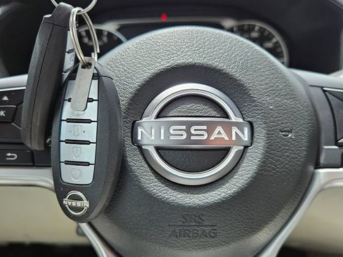 Used 2023 Nissan Altima 2.5 SV FWD image 31