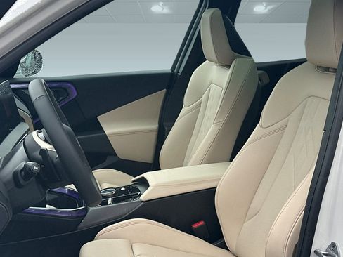 Used 2025 BMW X3 xDrive30i w/ Convenience Package image 4