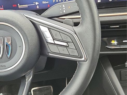 Used 2025 Buick Envision Sport Touring image 20