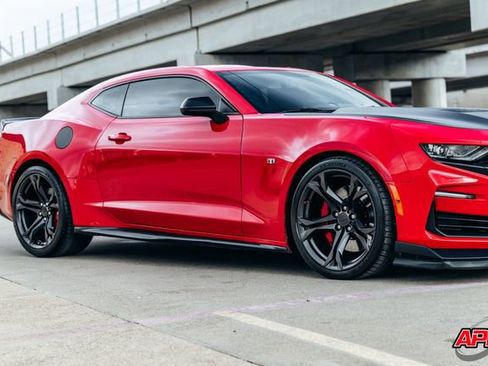 Used 2019 Chevrolet Camaro SS image 59