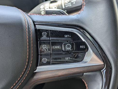 Used 2024 Jeep Grand Cherokee L Summit AWD/4WD image 22