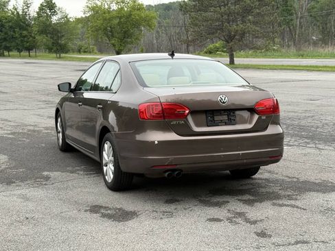 Used 2011 Volkswagen Jetta SE FWD image 7