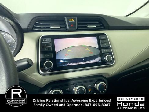 Used 2022 Nissan Versa SV image 8