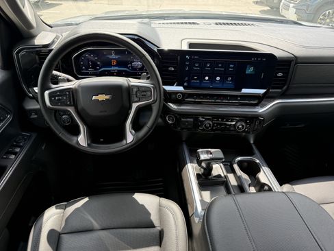 Used 2024 Chevrolet Silverado 1500 LTZ image 14