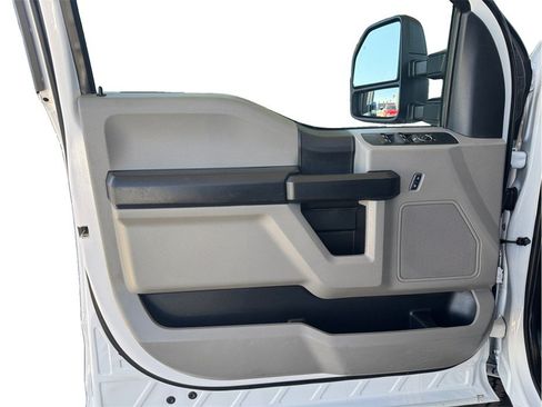 Used 2021 Ford F250 XL w/ Power Equipment Group AWD/4WD image 16